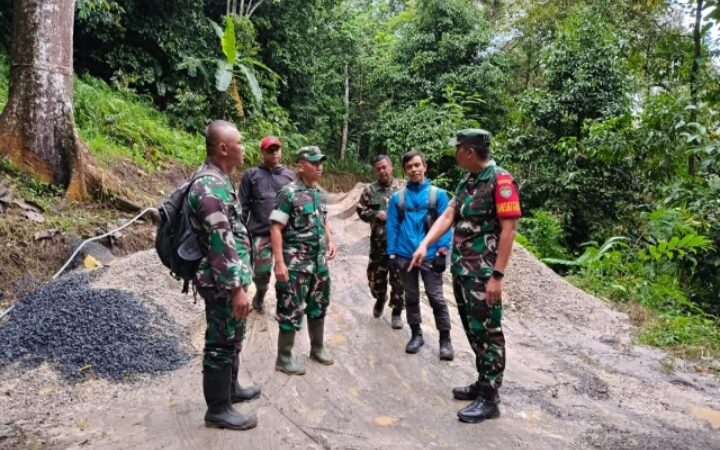 Kunjungan Dansatgas TMMD ke -123 Kodim 0621/Kab.Bogor Semakin Menambah Semangat Juang Prajurit dan Masyarakat