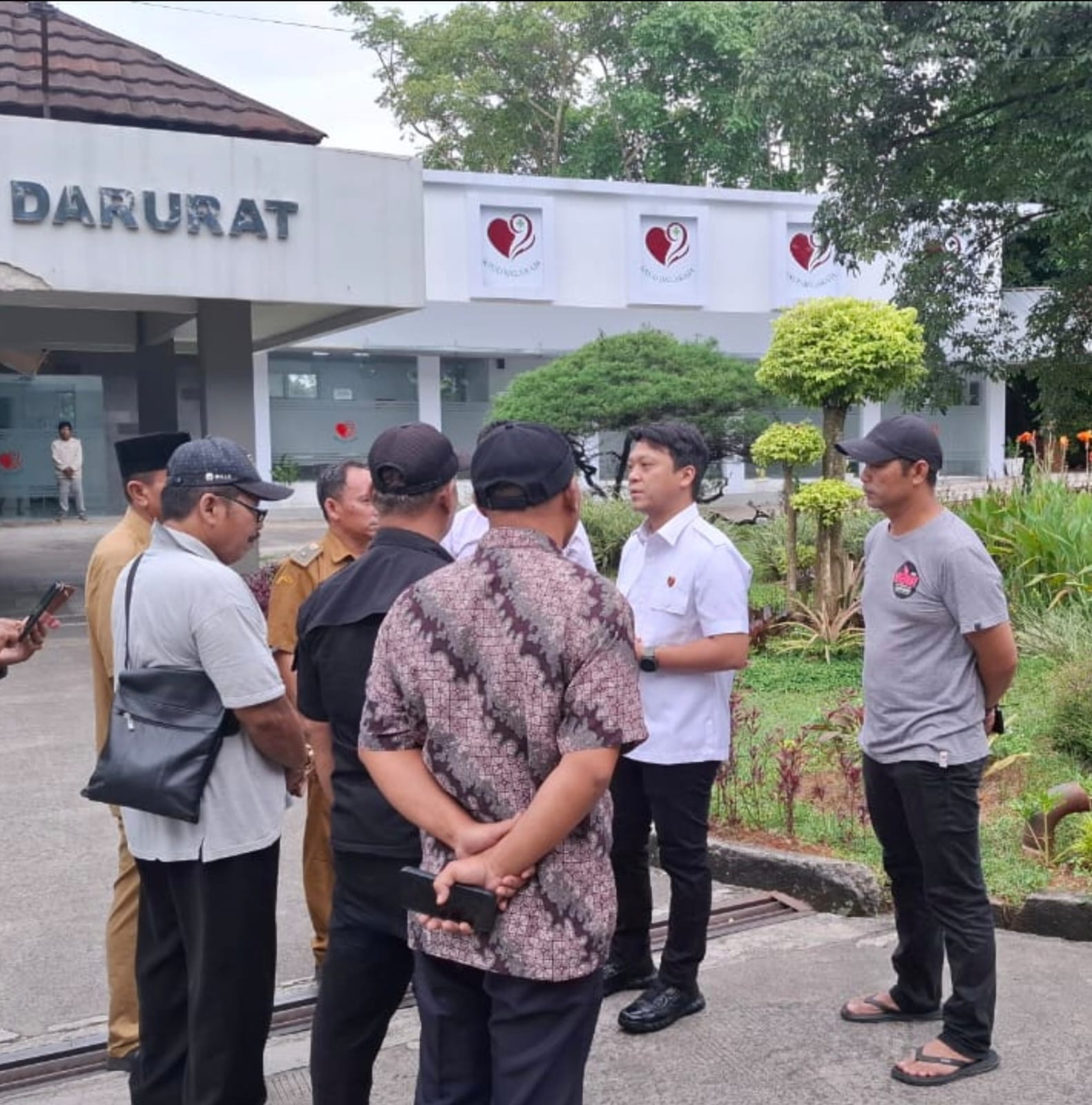 Polisi Buru Pelaku Penusukan Satpam SMKN 9 Kabupaten Tangerang