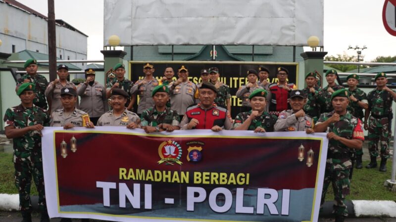 Sinergitas TNI-Polri, Kodim 1016/Plk dan Polresta Palangka Raya Bagikan Takjil serta Buka Puasa Bersama