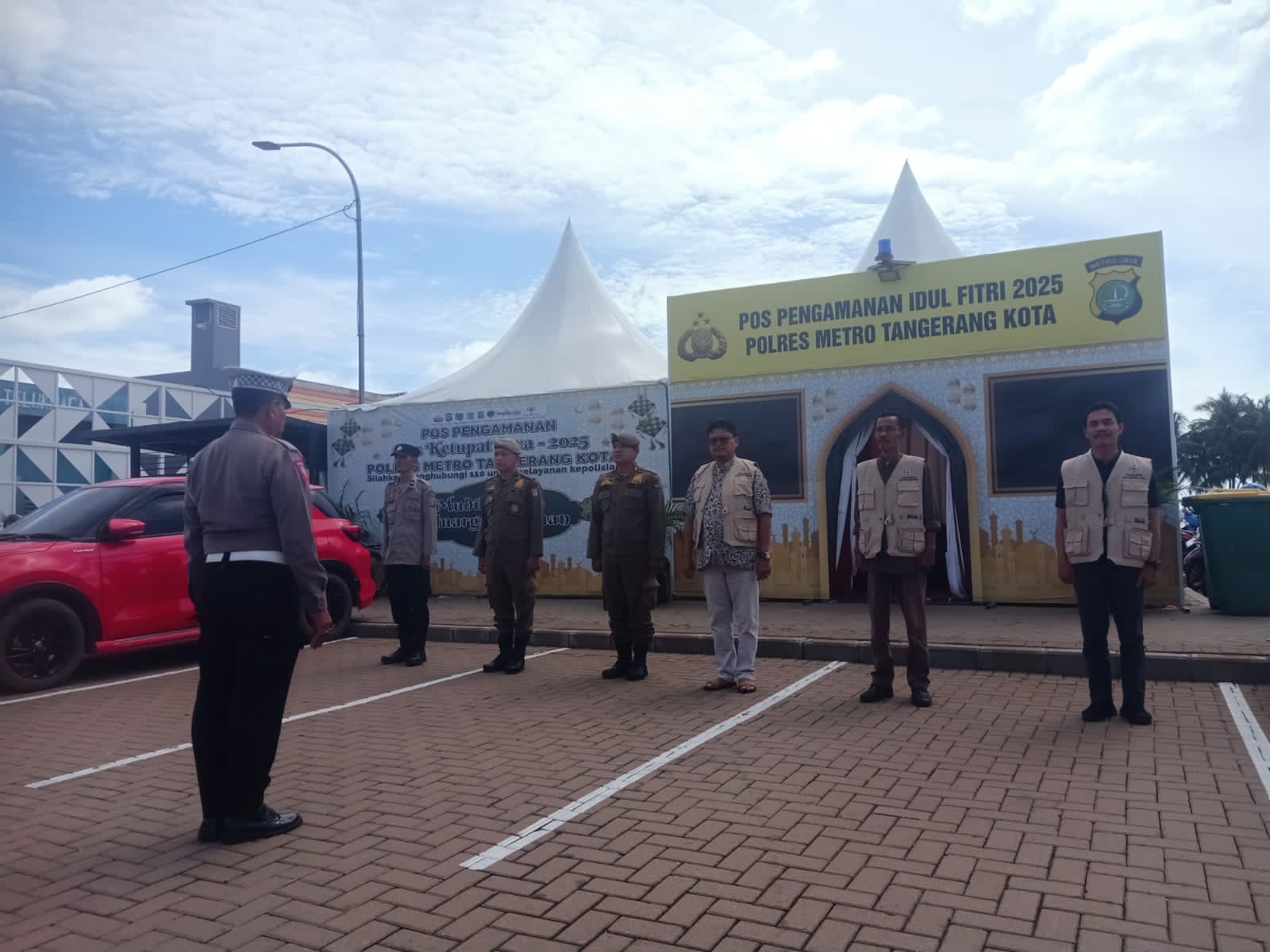 Kerahkan Personel Gabungan, Polres Metro Tangerang Patroli Amankan Obyek Wisata Saat Lebaran Idul Fitri