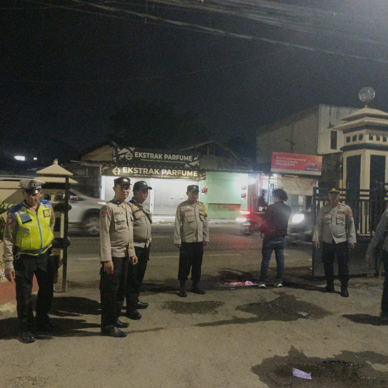 Personil Polsek Balaraja Melaksanakan Rutinitas Patroli Preventif Malam Guna Antisipasi Guantibmas di Wilayah kecamatan Balaraja