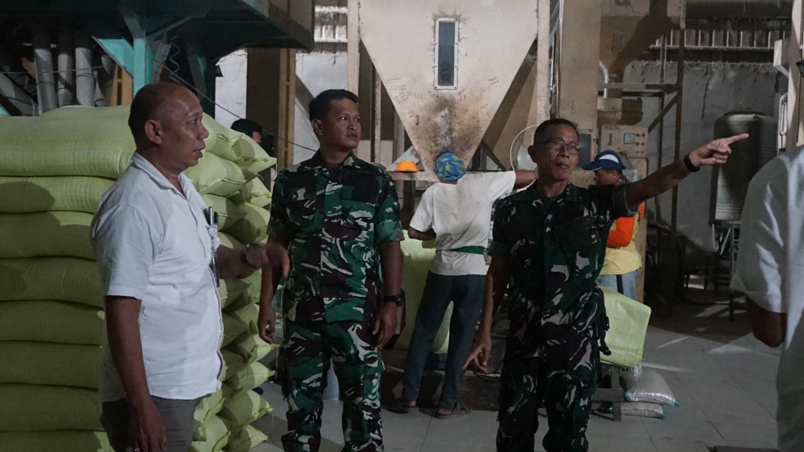 Kodim 1016/Plk Melaksanakan Pendampingan Bulog Kanwil Kalteng Dalam Rangka Dukung Ketahanan Pangan Nasional