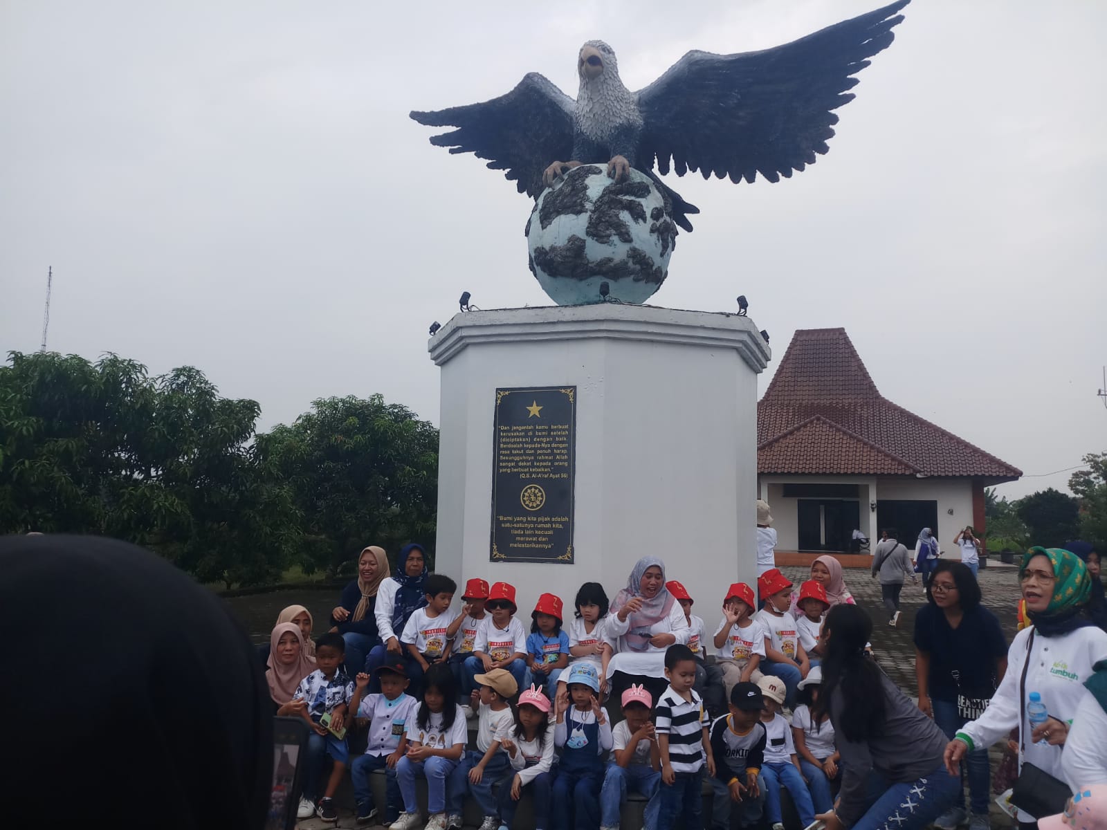 Pertanian Modern Terpadu DW FARM Di Kunjungi Anak Sekolah TK Untuk Eduwisata