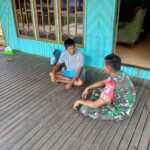 Kedekatan Babinsa Koramil 1019-02/Kamipang, Laksanakan Komsos