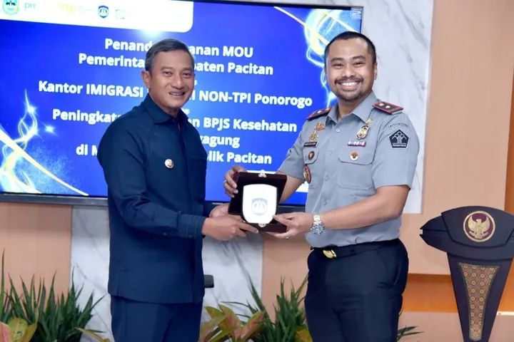 Pemkab Pacitan Tingkatkan Pelayanan Keimigrasian dan BPJS Kesehatan