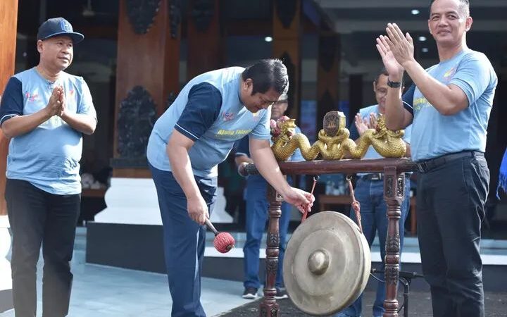 Wakil Bupati Pacitan Gagarin Sumrambah Membuka O2SN dan FLS3N, Ratusan Pelajar SD Adu Prestasi.