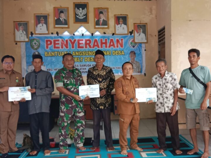 Wujud Peran Aktif, Babinsa Koramil 1015-01/MH Selatan Dampingi Penyaluran BLT Dana Desa