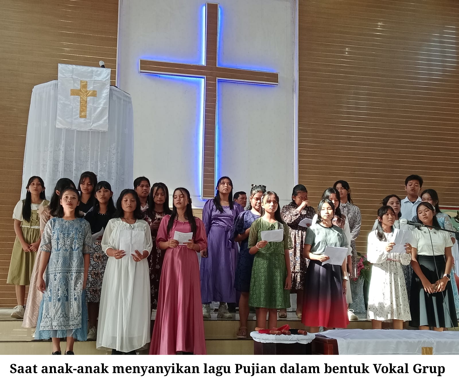 Keluarga Besar UPT SPF SMP Negeri 1 Lubuk Pakam Adakan Paskah Penuh Suka Cita