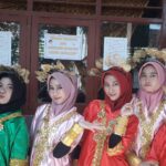 Peragaan Busana Adat Fashion Show, Warnai Festival di SMAN 10 Kabupaten Tangerang