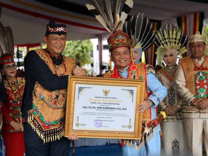 Peringatan HUT Kalteng ke-68, Kapolda Kalteng Terima Penghargaan dari Gubernur Atas Pengungkapan Narkoba di Wilayah Lamandau