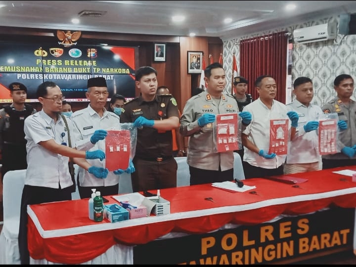 Press Release: Pemusnahan Barang Bukti Narkoba Jenis Sabu di Polres Kotawaringin Barat.