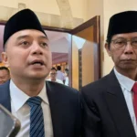 Walikota Eri Cahyadi: Toko Modern di Surabaya Yang Punya Lahan Parkir Sendiri Bebas Menggratiskan Pengunjung atau Menarik Tarif Parkir ke Pengunjung.
