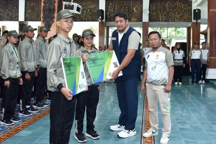 Lepas Kontingen Porprov Kabupaten Pacitan Wabup: Bawa Pulang Prestasi