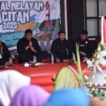 Wujud Menjaga Tradisi dan Lestarikan Laut, Ratusan Nelayan Gelar Sedekah Laut di Dermaga Pelabuhan Tamperan.