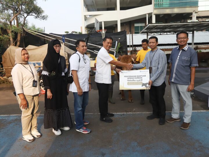 Perkuat Nilai Kebersamaan, Jamkrindo Donasikan Hewan Kurban untuk Masyarakat