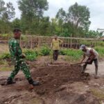 Peduli Masyarakat Binaan, Babinsa Kodim 1016 Plk Laksanakan Kerja Bakti