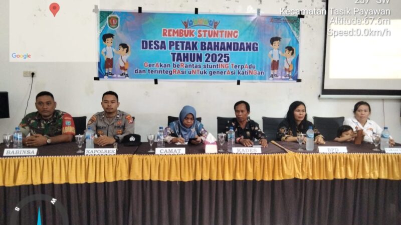 Turunkan Angka Stunting, Babinsa Koramil 1019-02/Kamipang Rembuk Stunting Desa Petak Bahandang Tahun 2025