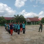 Babinsa Koramil 1015-08/Mentaya Hulu Berikan Wasbang dan Pelatihan PBB di SMK N 1 Antang Kalang
