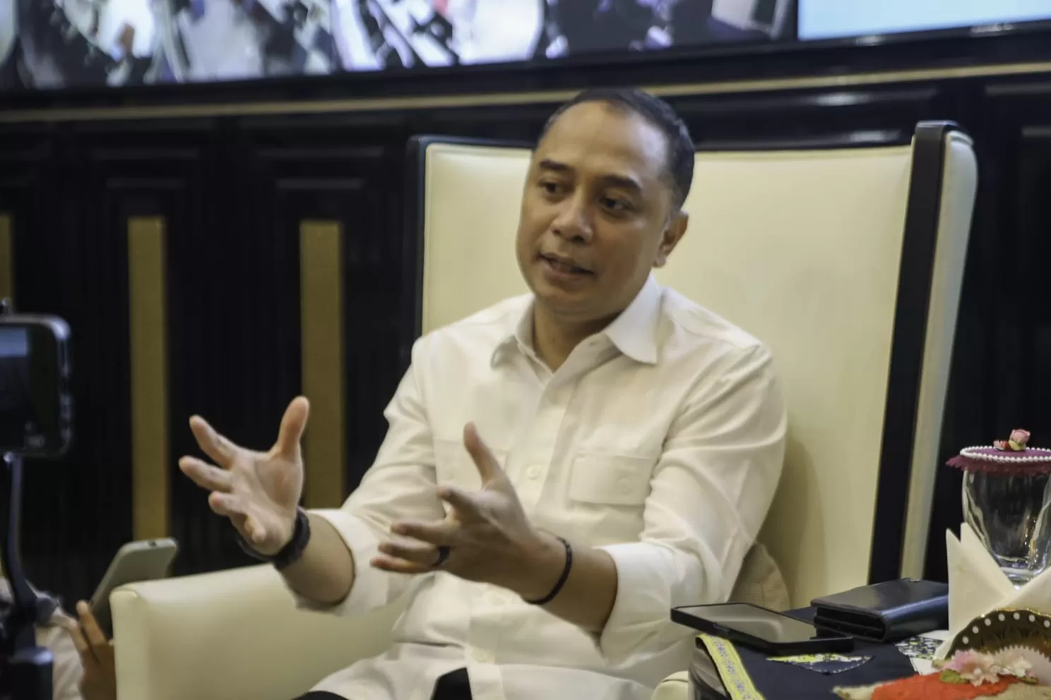 Wali Kota Surabaya Eri Cahyadi Bahas Skema Pembayaran Parkir Dengan Pengusaha
