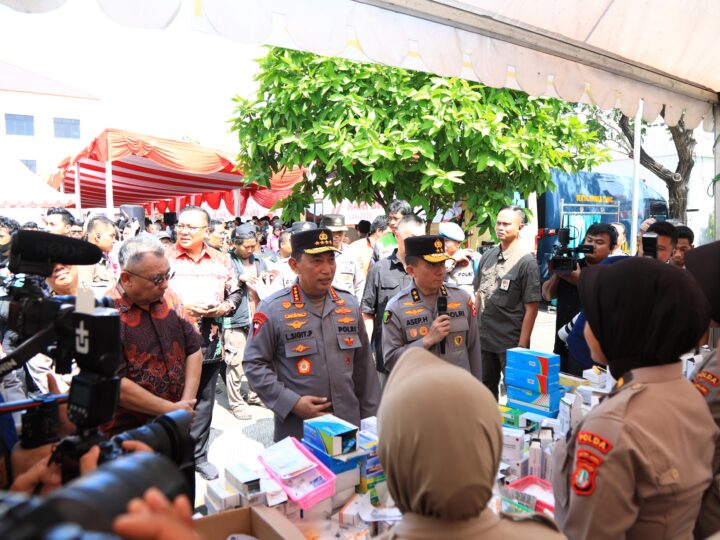 Tinjau Booth Pelayanan Kesehatan Gratis, Kapolri Tegaskan Komitmen Pelayanan Maksimal