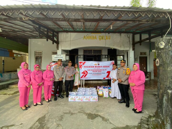 Polsek Baamang Menggelar Bakti Sosial Hari Bhayangkara ke-79 Tahun 2025