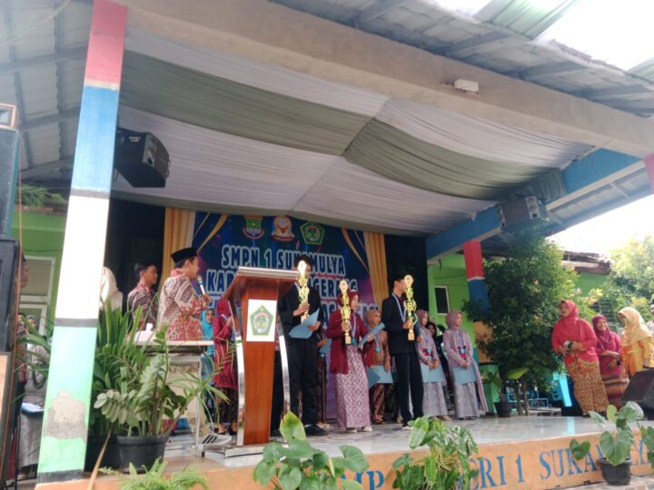 Kegiatan Tasyakuran & Pentas Seni SMPN 1 Sukamulya di Desa Buniayu Kabupaten Tangerang.