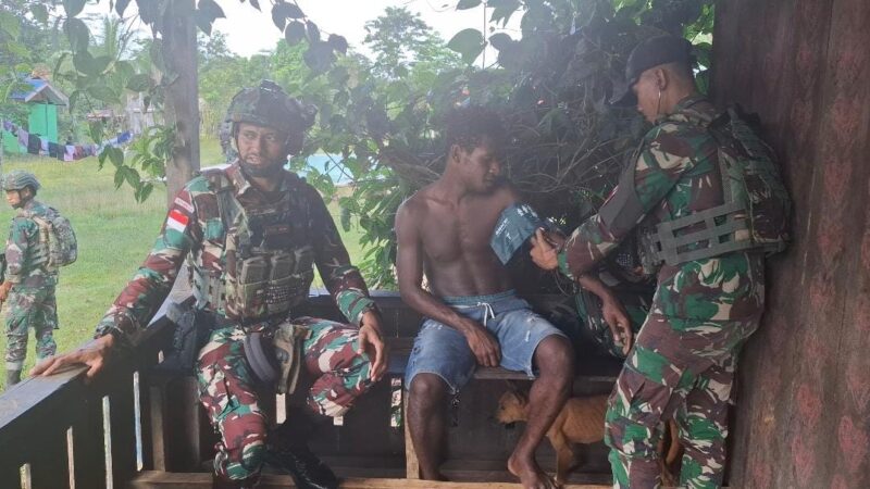 Tingkatkan Kualitas Kesehatan Warga, Satgas Yonif 642/Kps Laksanakan Yankes