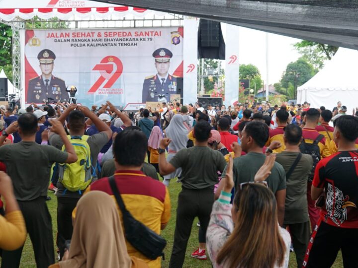 Anggota Kodim 1016/Plk Meriahkan Jalan Sehat dan Sepeda Santai Jelang HUT Bhayangkara Ke – 79 Tahun 2025