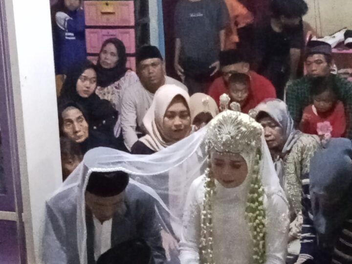 Selamat  Repsesi Akad Nikah Siti Mariyam Putri Dari Bapak Dedi (Alm) Dengan Apip Berjalan Dengan Lancar. 