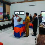 KEPALA DESA NGOMPRO LANTIK KEPALA DUSUN GADUNG DESA NGOMPRO KECAMATAN PANGKUR KABUPATEN NGAWI.