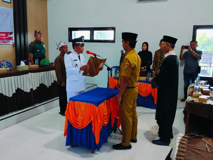 KEPALA DESA NGOMPRO LANTIK KEPALA DUSUN GADUNG DESA NGOMPRO KECAMATAN PANGKUR KABUPATEN NGAWI.