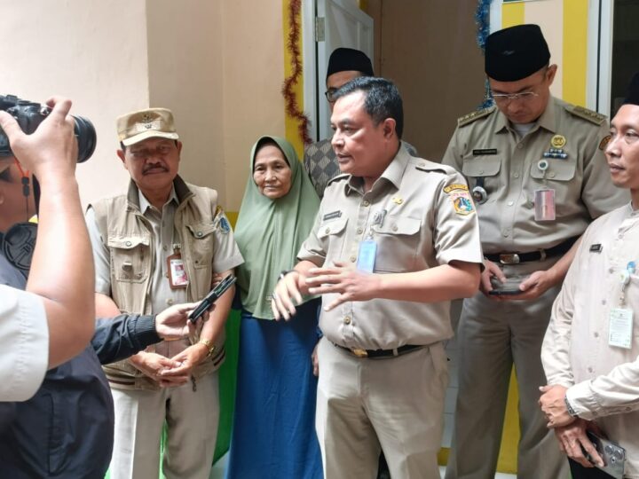 Sekretaris Kota Jakarta Barat Resmikan Rumah Hasil Program Bedah Rumah Baznas Bazis