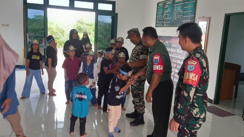 Silahturahmi dari Yayasan Hifdzy Library Kalteng ke Koramil 1016-04/Manuhing