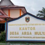 Kepala Desa Arga Mulya Kobar Membenarkan Warganya Yang Bentuk Panitia PTSL, dan Menarik Biaya Sebesar 4 Juta/Sertifikat Untuk Perbaikan Infrastruktur.