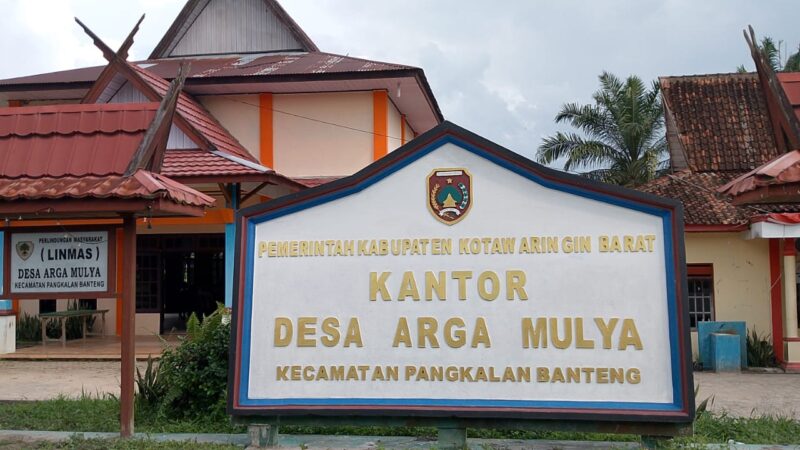 Kepala Desa Arga Mulya Kobar Membenarkan Warganya Yang Bentuk Panitia PTSL, dan Menarik Biaya Sebesar 4 Juta/Sertifikat Untuk Perbaikan Infrastruktur.