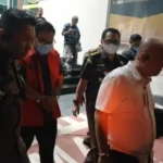 Terlibat Gratifikasi Rp3,6 Miliar, Eks Kabid Jalan dan Jembatan Dinas PU Surabaya Ditahan