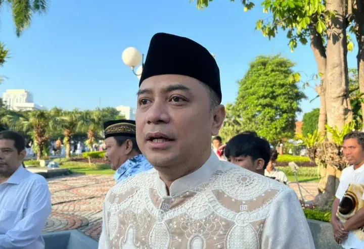 Warga Dihimbau Disiplin Prokes dan Tak Panik, Wali Kota Surabaya Terbitkan Surat Edaran Covid-19.
