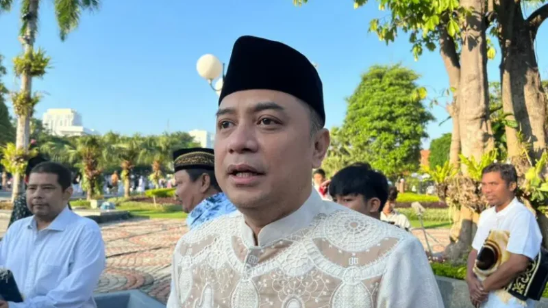 Warga Dihimbau Disiplin Prokes dan Tak Panik, Wali Kota Surabaya Terbitkan Surat Edaran Covid-19.