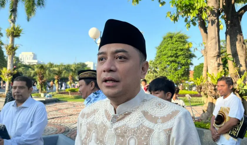 Warga Dihimbau Disiplin Prokes dan Tak Panik, Wali Kota Surabaya Terbitkan Surat Edaran Covid-19.