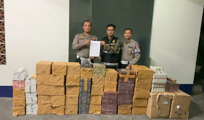 Usai Aksi Kejar-Kejaran di Bangkalan Madura Dengan Aparat Kepolisian, 774 Slop Rokok Ilegal Diamankan