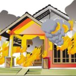 13 Unit Damkar Dikerahkan Untuk Menjinakkan 4 Rumah di Kalimas Baru Surabaya Yang Dilalap Si Jago Merah