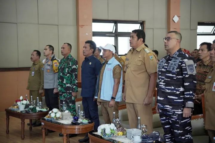 Bupati Pacitan Indrata Nur Bayuaji Mengikuti Peluncuran Kelembagaan 80.000 Koperasi Desa/Kelurahan Merah Putih di Klaten Jateng