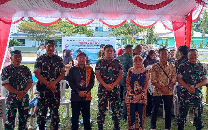 Bantu Penuhi Kebutuhan Warga, Kodim 1015/Sampit Bersama Bulog Kabupaten Kotawaringin Timur Gelar Bazar Murah