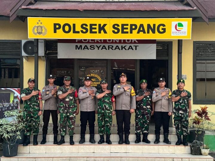 Silahturahmi Danramil 1016-03/Sepang Beri Ucapan HUT Bhayangkara ke-79 Kepada Polsek Sepang