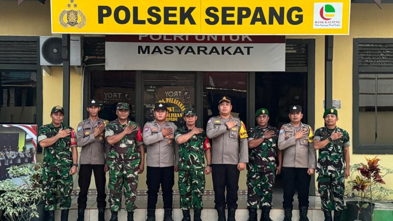 Silahturahmi Danramil 1016-03/Sepang Beri Ucapan HUT Bhayangkara ke-79 Kepada Polsek Sepang