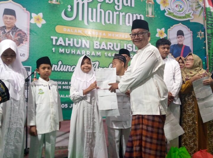 Gebyar Muharram 1447 H/2025: Yayasan Peduli Anak Yatim Penjaringan 10 Memberikan Santunan Anak Yatim Piatu