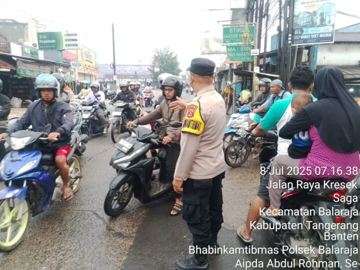 Polsek Balaraja Dalam Mewujudkan Pelayanan Prima Kamseltibcarlantas Pagi Kepada Masyarakat
