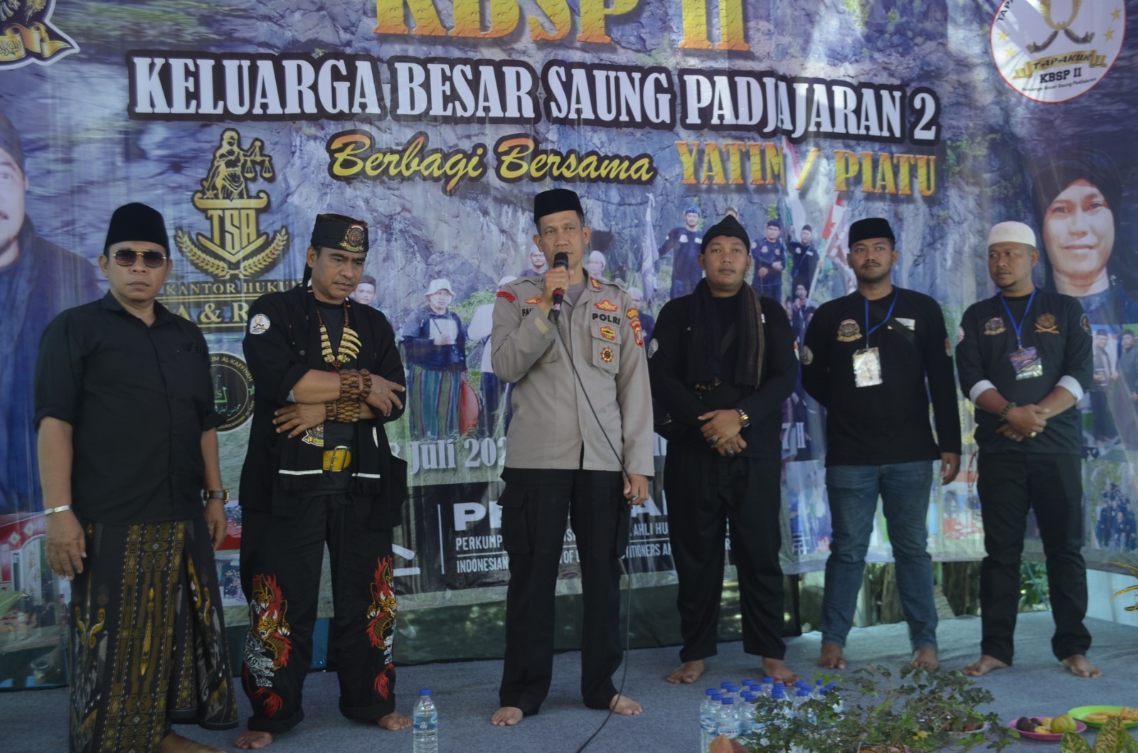 Kapolsek Sepatan AKP.Ahyani Bersama Ketua Karang Taruna Feby Chrysandi Hadir Dalam Kegiatan Santunan Anak Yatim & Piatu Yang di Gelar KBSPII