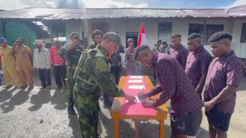 Empat Mantan Anggota OPM Berikrar Setia Kembali ke Pangkuan Ibu Pertiwi