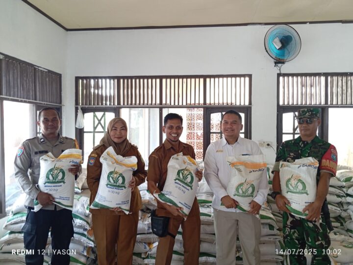 Babinsa Koramil 1016-01/Pahandut Hadiri Launching Penyaluran Bantuan Pangan Beras 2025 dan GPM